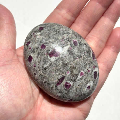 【Ruby in Matrix Palm Stone⑨】インド産 ルビーインマトリックス パームストーン