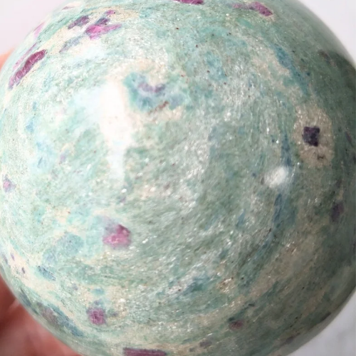 Ruby in Fuchsite Sphere 484g】インド産 ルビーインフック