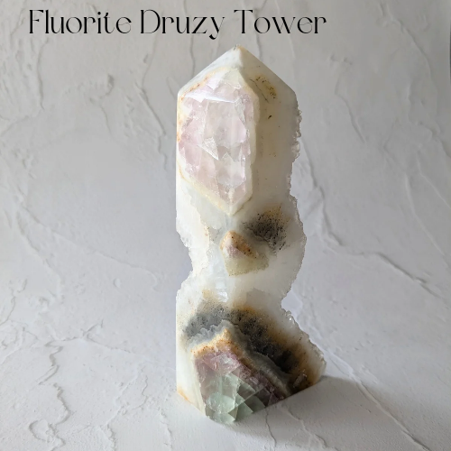 【Fluorite Druzy Tower】フローライトドゥルージータワー