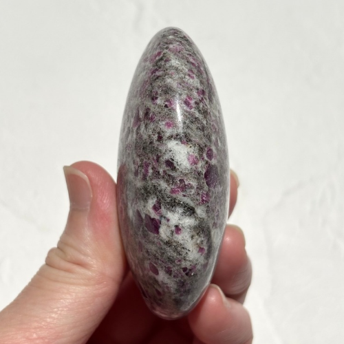 【Ruby in Matrix Palm Stone⑥】インド産 ルビーインマトリックス パームストーン