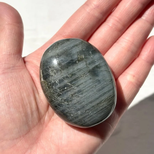 【Labradorite Palm Stone②】マダガスカル産 ラブラドライトパーム
