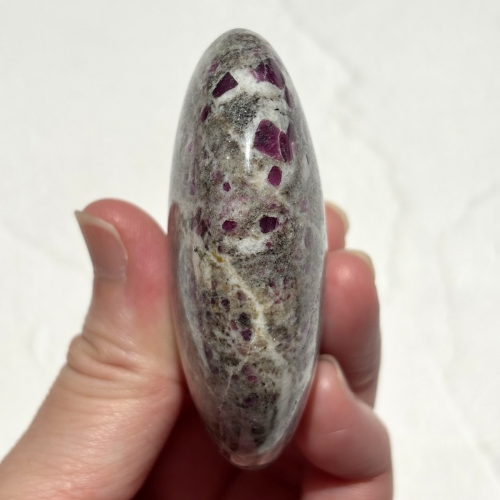 【Ruby in Matrix Palm Stone④】インド産 ルビーインマトリックス パームストーン