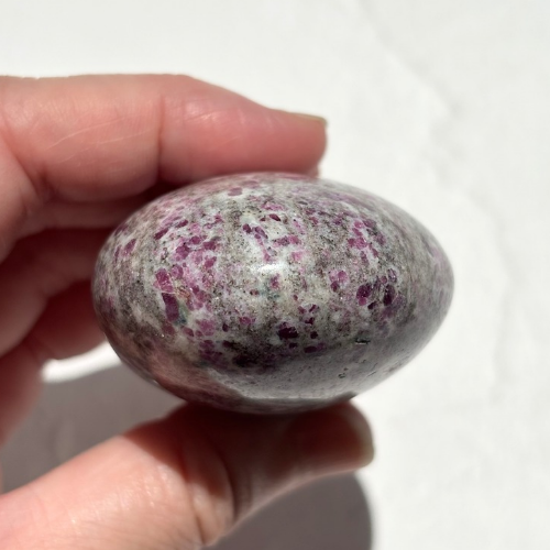 【Ruby in Matrix Palm Stone⑦】インド産 ルビーインマトリックス パームストーン