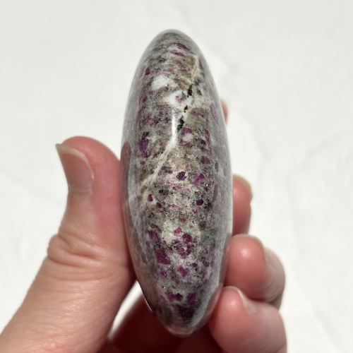 【Ruby in Matrix Palm Stone④】インド産 ルビーインマトリックス パームストーン