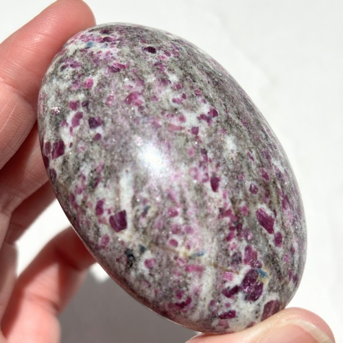 【Ruby in Matrix Palm Stone⑦】インド産 ルビーインマトリックス パームストーン