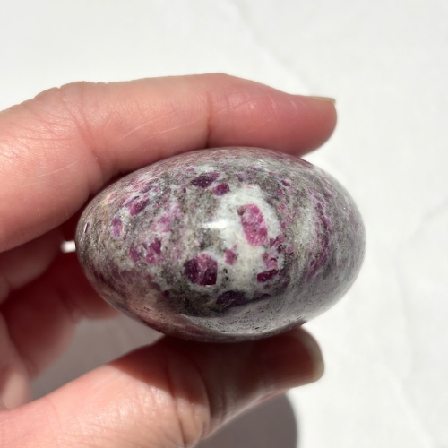 【Ruby in Matrix Palm Stone⑦】インド産 ルビーインマトリックス パームストーン