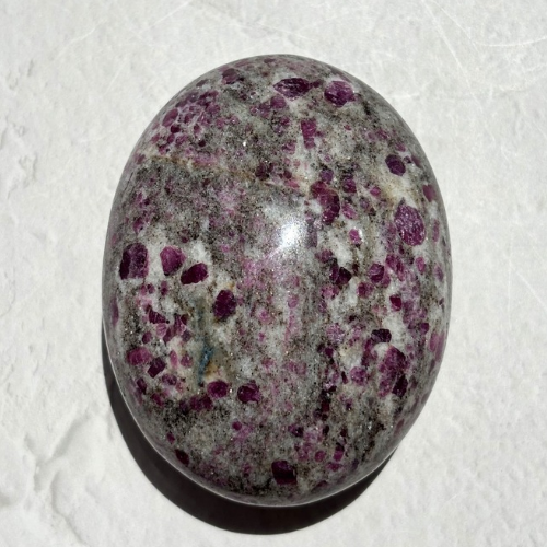 【Ruby in Matrix Palm Stone⑧】インド産 ルビーインマトリックス パームストーン
