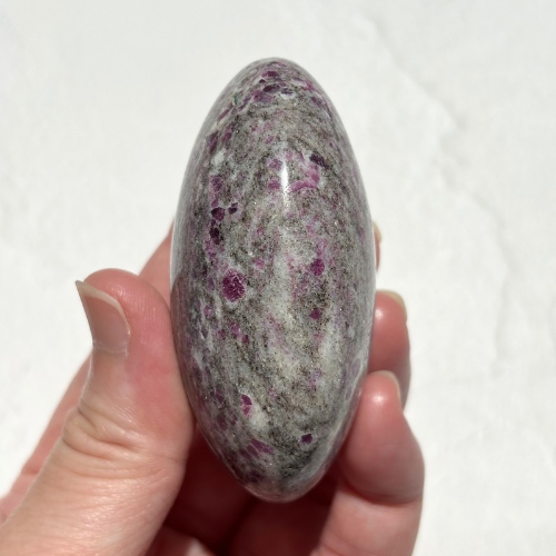 【Ruby in Matrix Palm Stone⑦】インド産 ルビーインマトリックス パームストーン
