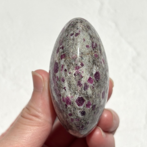 【Ruby in Matrix Palm Stone⑧】インド産 ルビーインマトリックス パームストーン