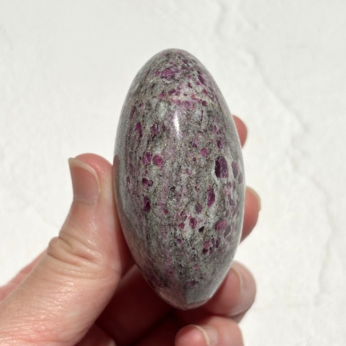 【Ruby in Matrix Palm Stone⑧】インド産 ルビーインマトリックス パームストーン