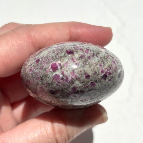 【Ruby in Matrix Palm Stone⑧】インド産 ルビーインマトリックス パームストーン